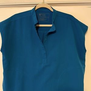 M Figs Rafaela Scrub Top & M Livingston pants